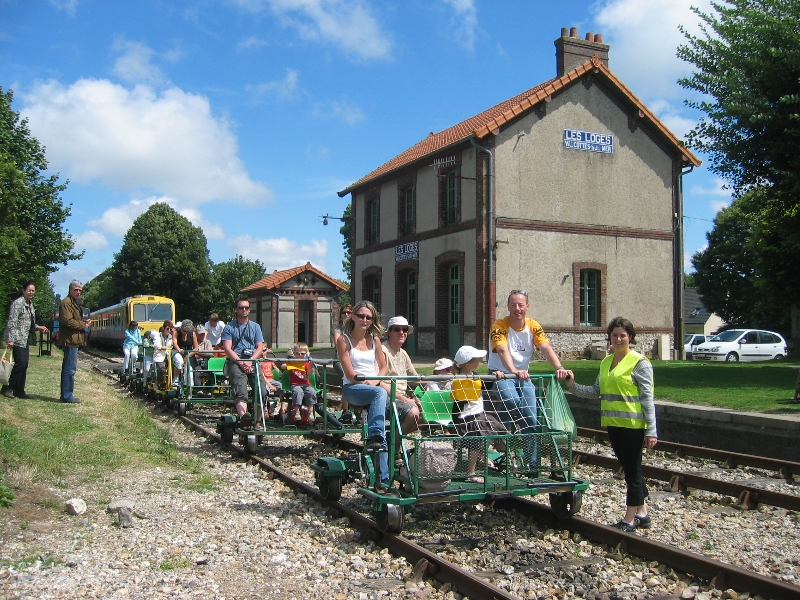 VÉLO-RAILS ET TRAIN TOURISTIQUE ETRETAT PAYS DE CAUX - LES LOGES