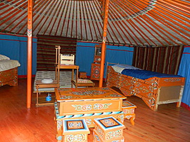 © orne tourisme Yourte-ferme-la-gilberdiere-berjou