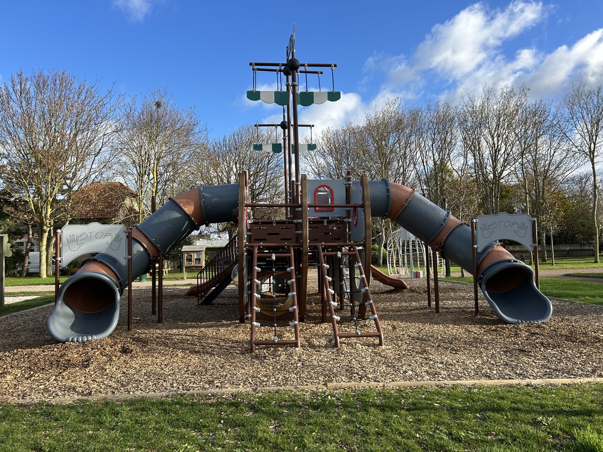 Aire de Jeux - Parc Pillier