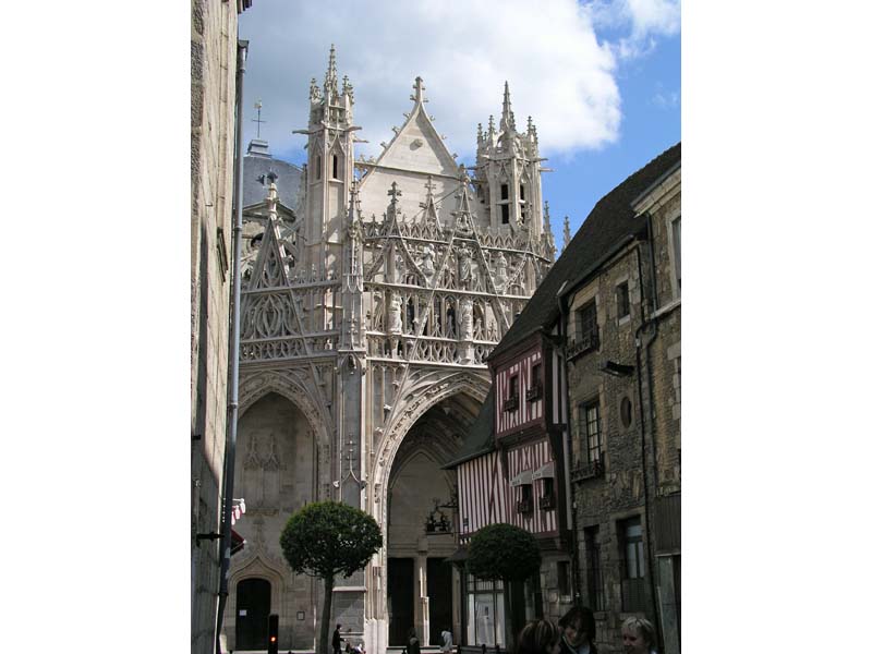 ©Orne Tourisme Basilique d'Alençon