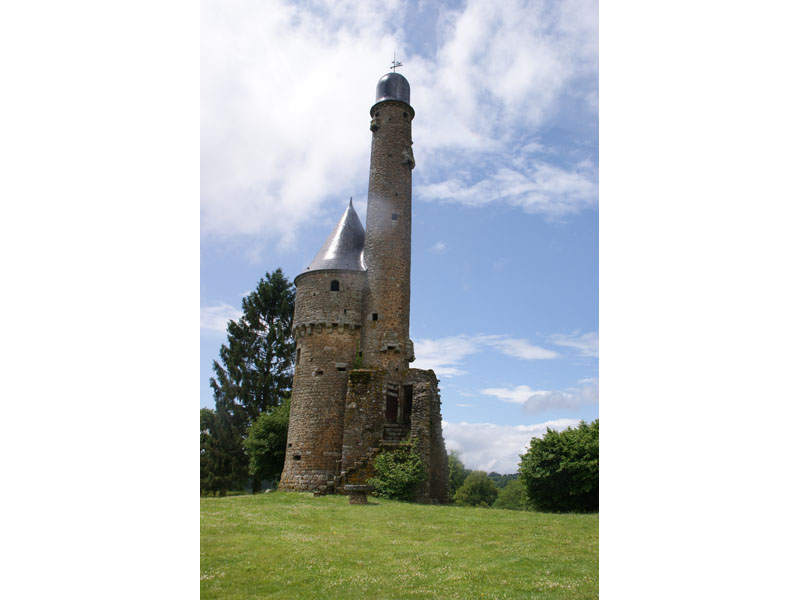 La tour de Bonvouloir - Juvigny sous Andaine