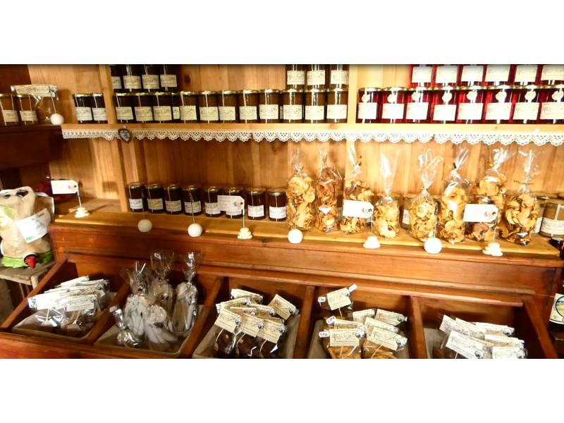 @ OT Suisse Normande au Houlme boutiquelaurence3-1-