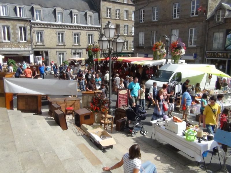 brocante800 ©ucialafertemace brocante800