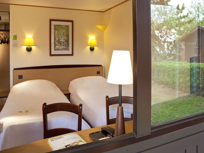 © Campanile campanile-Alençon