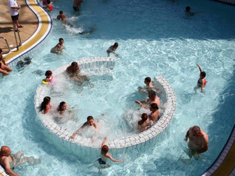 ©Cap Orne Piscine Cap'Orne - L'Aigle