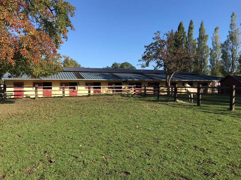 ©J. Prévost Ecurie des Champeaux - Les Champeaux