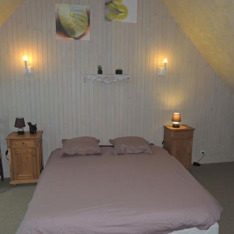 © orne tourisme chambres-hotes-la-dame-au-lac-les-rotours