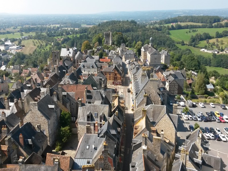 Domfront En Poiraie : Visite Guidée de la Cité Médiévale