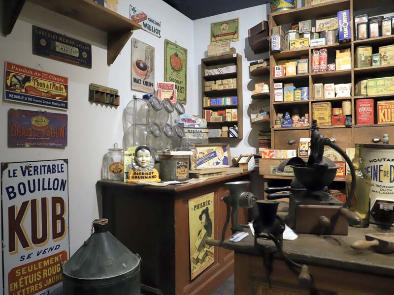 ©J.E. Rubio-CD61 Musée des Commerces et des Marques - Tourouvre