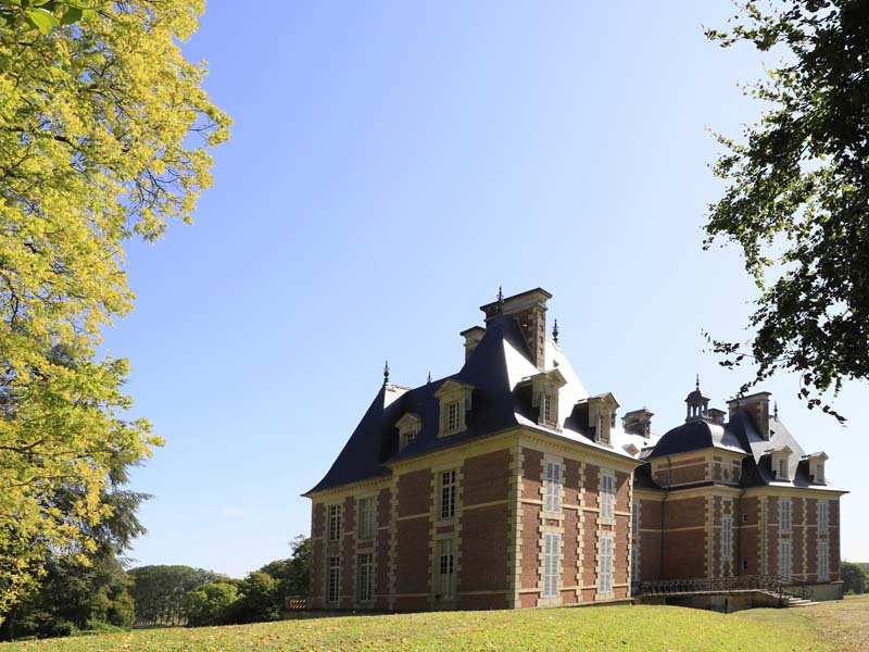 ©J.E. Rubio Château de Lonné - Igé