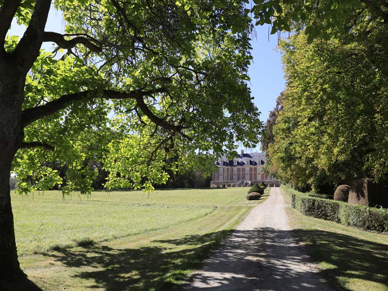 ©J.E. Rubio Château de Lonné - Igé