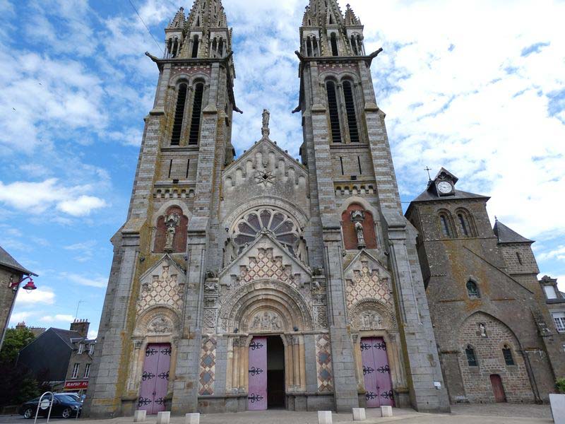 ©Montagnes de Normandie Eglise Notre-Dame - La Ferté Macé