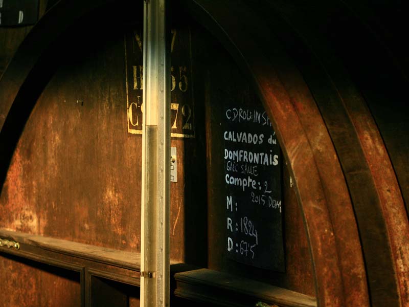 ©JE Rubio Calvados Comte Louis de Lauriston - Domfront