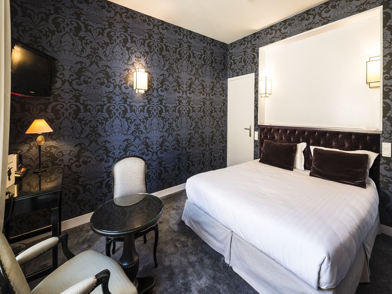 © ANTOINE CARDI le-Tribunal-Mortagne