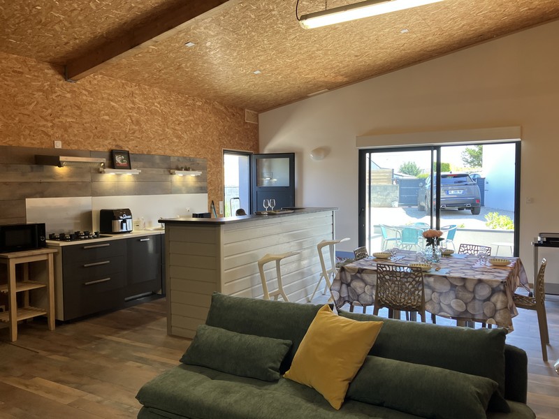 Grand studio aménagé façon loft