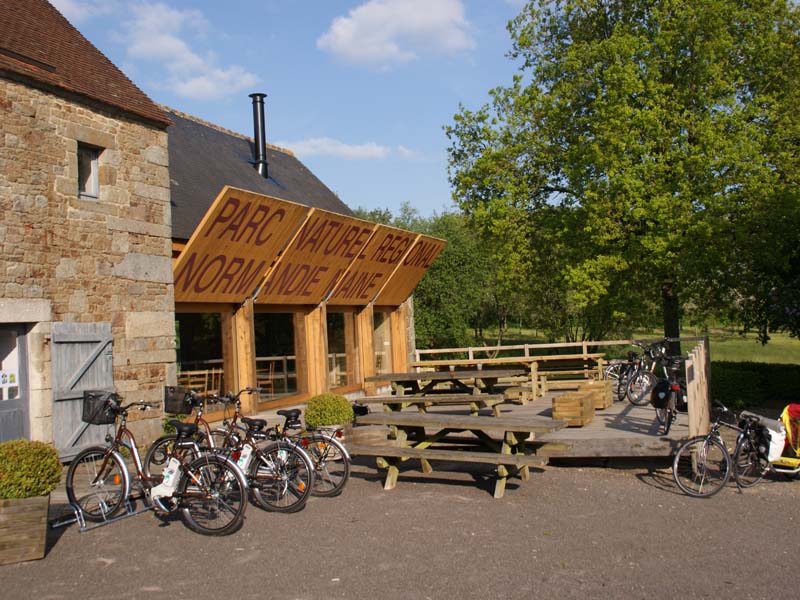 Location de vélos - Carrouges ©Orne Tourisme Location de vélos - Carrouges