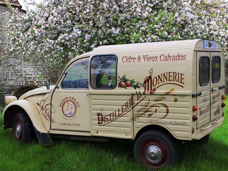 ©J.E. Rubio Distillerie La Monnerie - Cerisy Belle Etoile