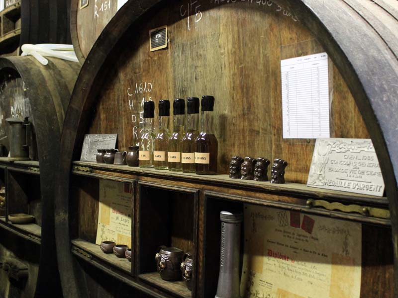 ©J.E. Rubio Distillerie La Monnerie - Cerisy Belle Etoile