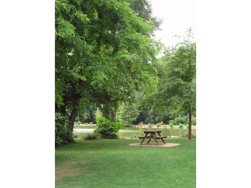 ©Orne Tourisme Plan d'eau de la Noé - Argentan