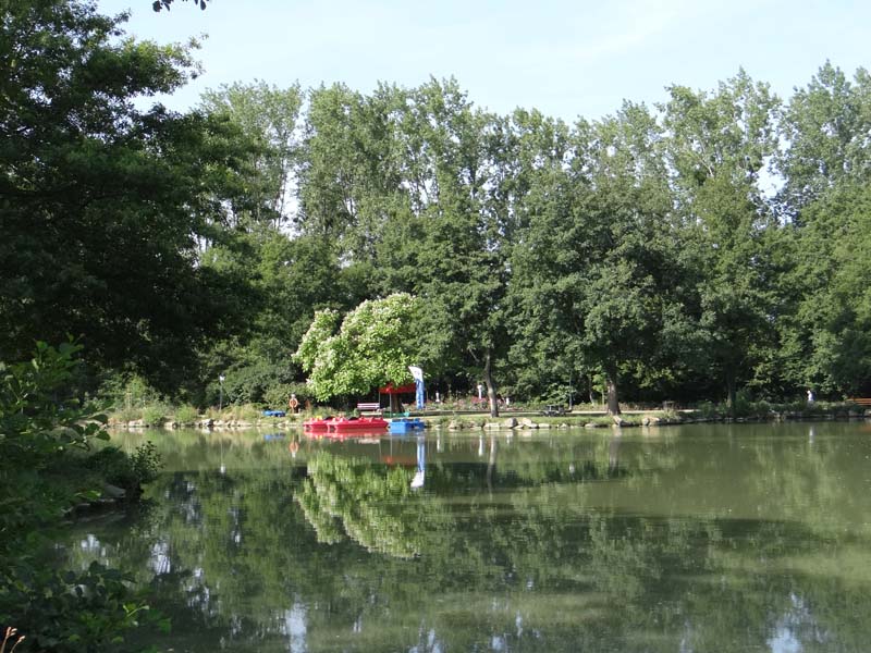 ©Orne Tourisme Plan d'eau de la Noé - Argentan