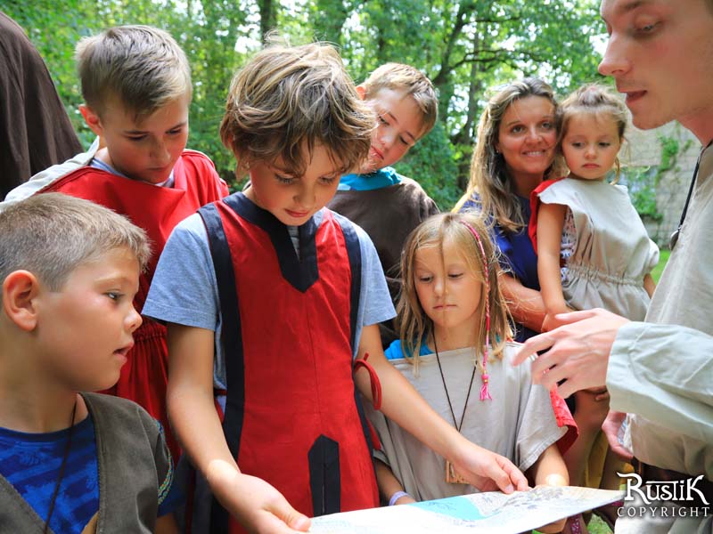 ©RustiK RustiK - Parc d'immersion médiéval - Chailloué