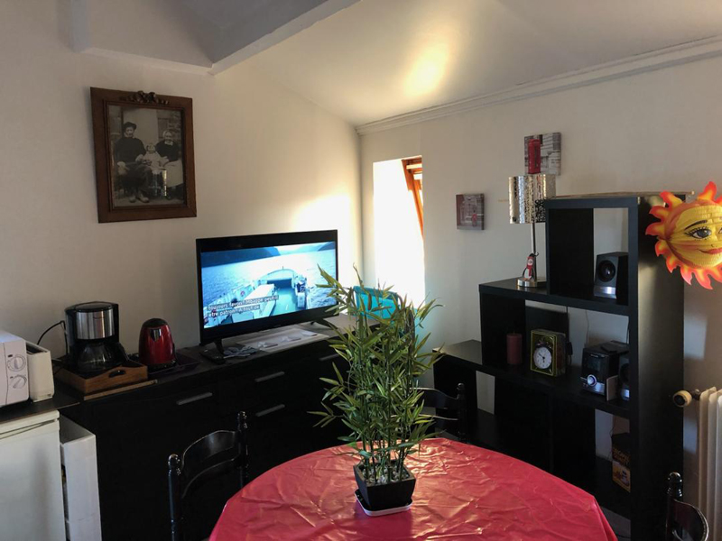 Studio avec grande terrasse