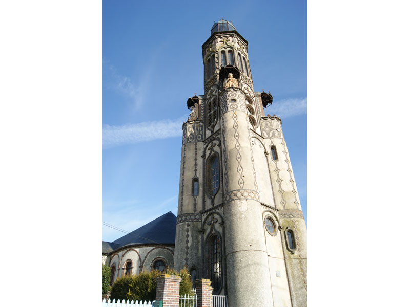 Eglise NotreDame de la Salette LONGNY LES VILLAGES en Normandie CDT de l'Orne