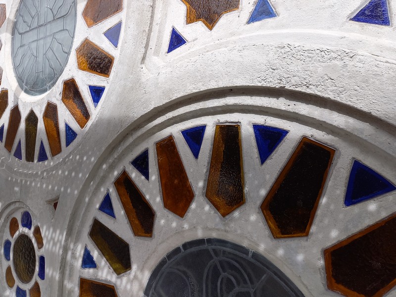 Domfront En Poiraie : Conférence l'art du vitrail à travers les siècles - Les Carnets du Patrimoine