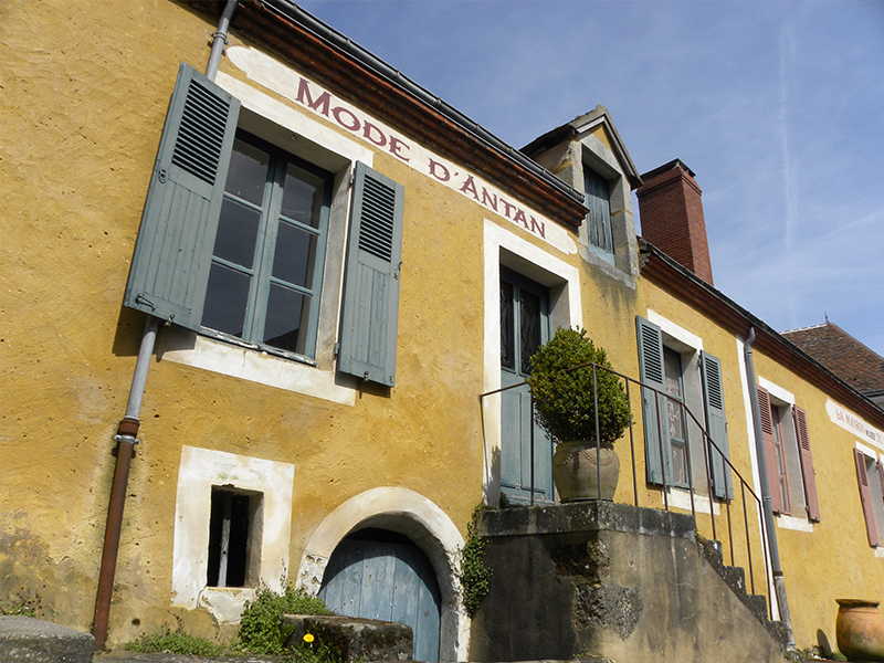 visite-la-perrier-800-2 ©OfficedeTourismedeBelleme visite-la-perrier-800-2